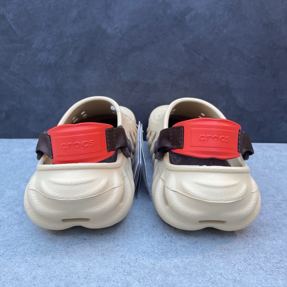 Crocs Echo Clog - Picture 9 of 15